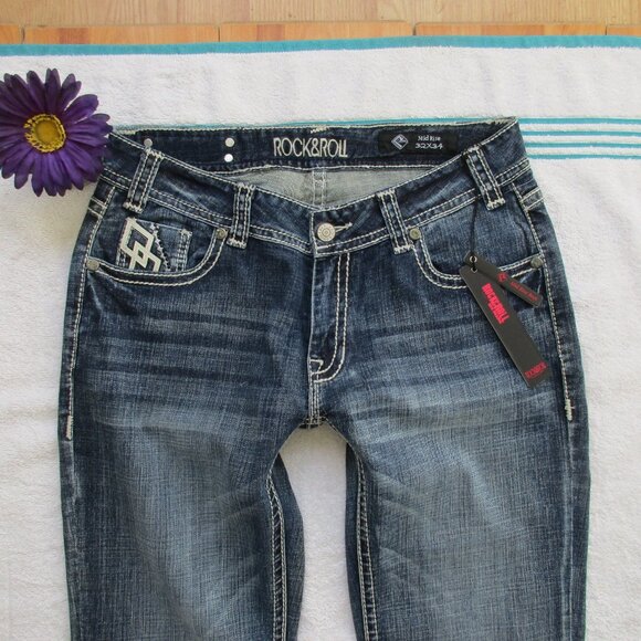 New ROCK & ROLL Cowgirl Jeans Size 32 X 34 Embellished Bootcut Denim - Picture 8 of 14